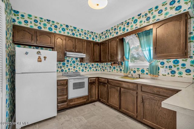 403 7th Street, Waretown, NJ 08758