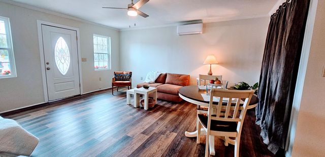 610 Hampton Street, Elloree, SC 29047