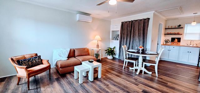 610 Hampton Street, Elloree, SC 29047