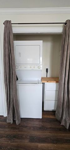 610 Hampton Street, Elloree, SC 29047