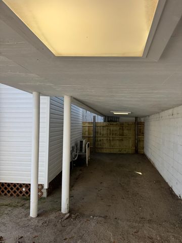 610 Hampton Street, Elloree, SC 29047