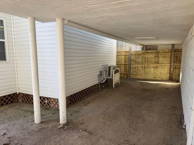 610 Hampton Street, Elloree, SC 29047