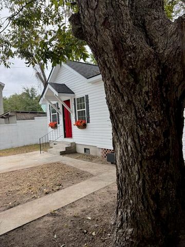 610 Hampton Street, Elloree, SC 29047