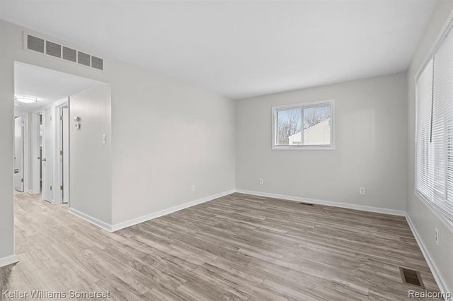 7568 Dodge Avenue, Warren, MI 48091
