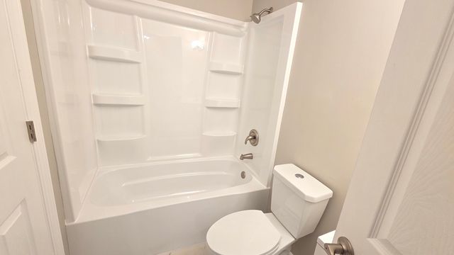 3403 Southport Drive 3403, Island Lake, IL 60042