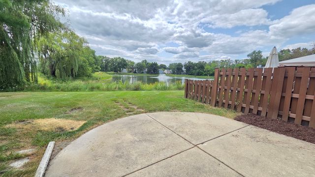 3403 Southport Drive 3403, Island Lake, IL 60042