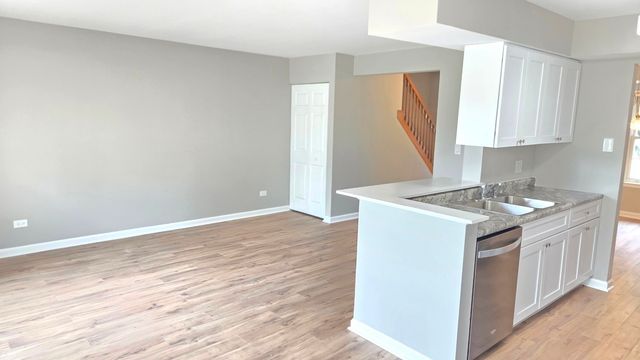 3403 Southport Drive 3403, Island Lake, IL 60042