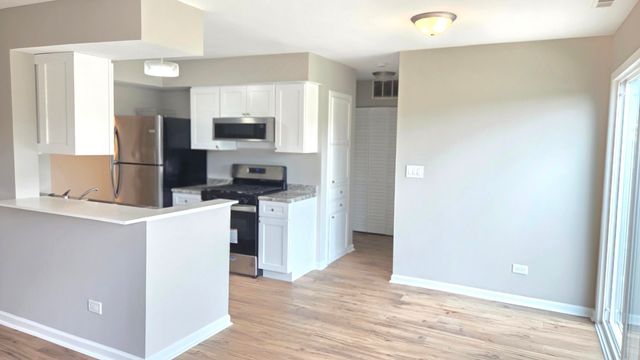 3403 Southport Drive 3403, Island Lake, IL 60042