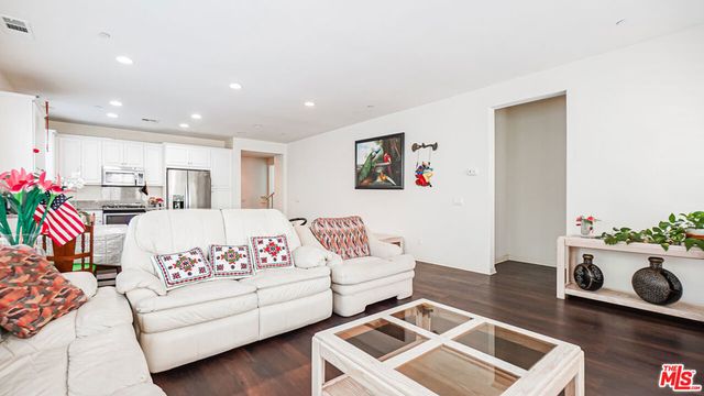 223 Bright Poppy, Irvine, CA 92618