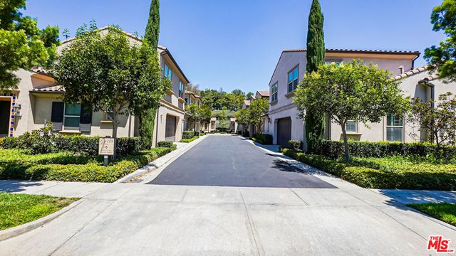 223 Bright Poppy, Irvine, CA 92618