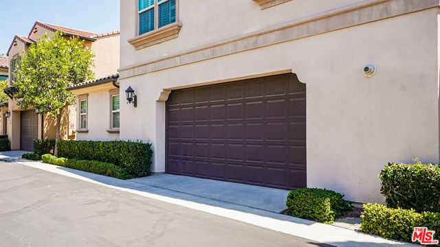 223 Bright Poppy, Irvine, CA 92618