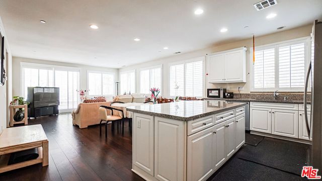 223 Bright Poppy, Irvine, CA 92618