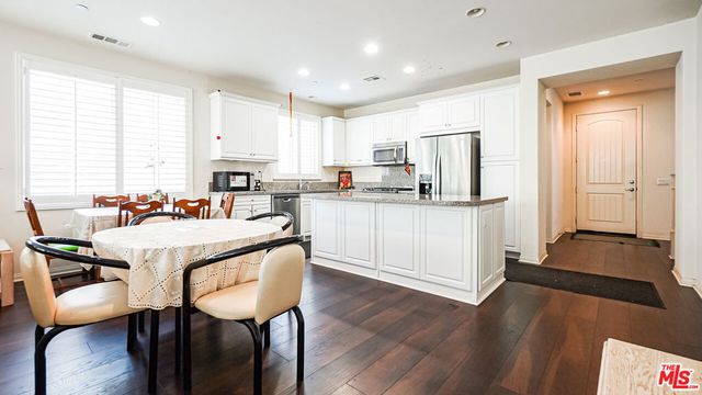 223 Bright Poppy, Irvine, CA 92618