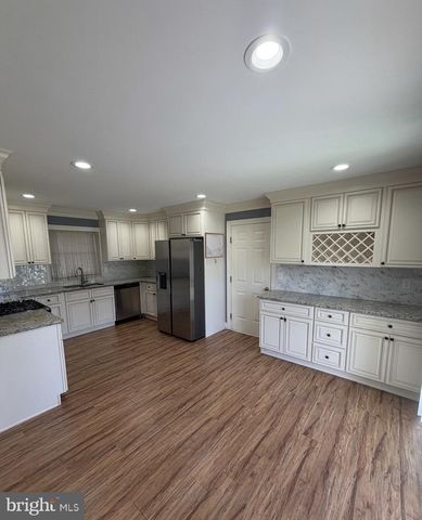 34 HOPKINS LN, Willingboro, NJ 08046