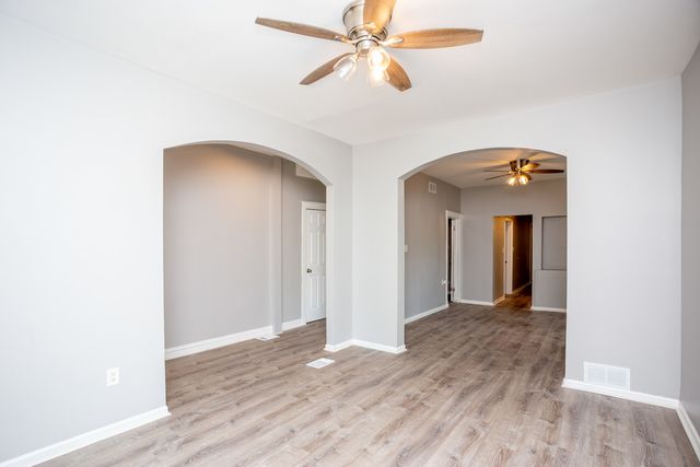 7100 S Prairie Avenue, Chicago, IL 60619
