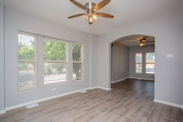 7100 S Prairie Avenue, Chicago, IL 60619
