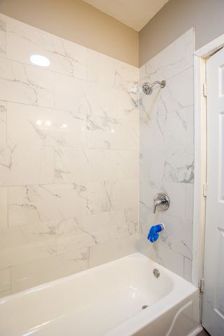 7100 S Prairie Avenue, Chicago, IL 60619