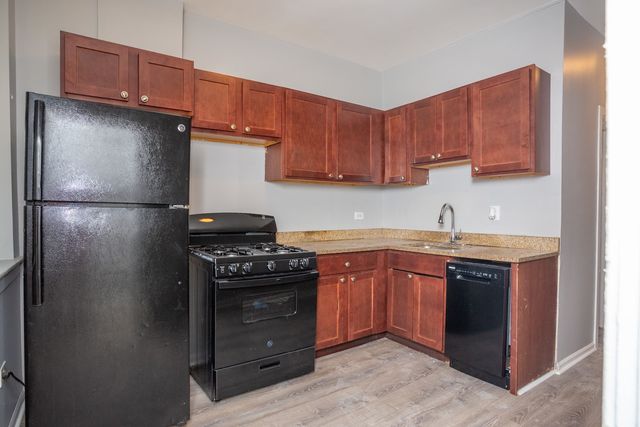 7100 S Prairie Avenue, Chicago, IL 60619