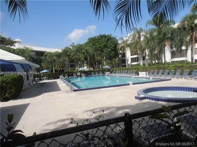 1701 Whitehall Drive 403, Davie, FL 33324