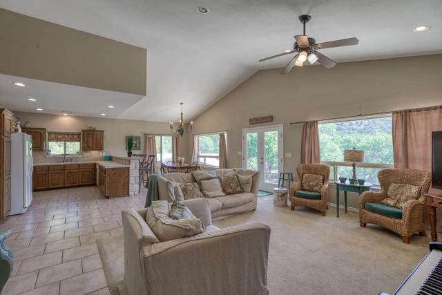 333 Sandy Mountain DR, Sunrise Beach, TX 78643