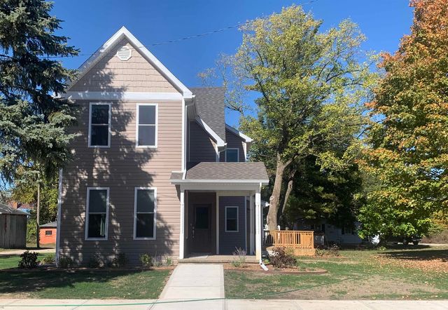 218 W North Street, Hartford City, IN 47348