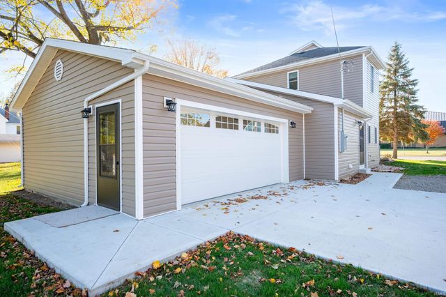 218 W North Street, Hartford City, IN 47348