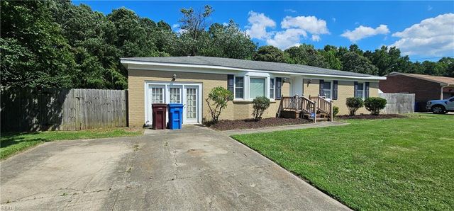 721 Colony Manor RD, Chesapeake, VA 23321