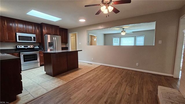 721 Colony Manor RD, Chesapeake, VA 23321