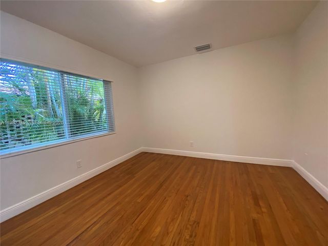 5767 SW 35th St, Miami, FL 33155