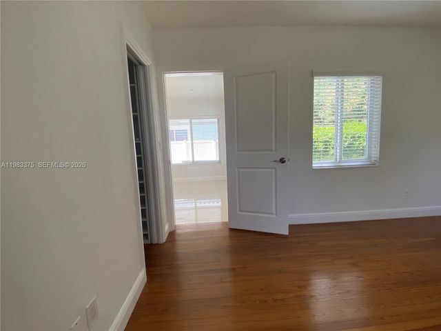 5767 SW 35th St, Miami, FL 33155