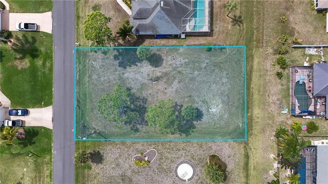 9 LONG MEADOW LANE, Rotonda West, FL 33947