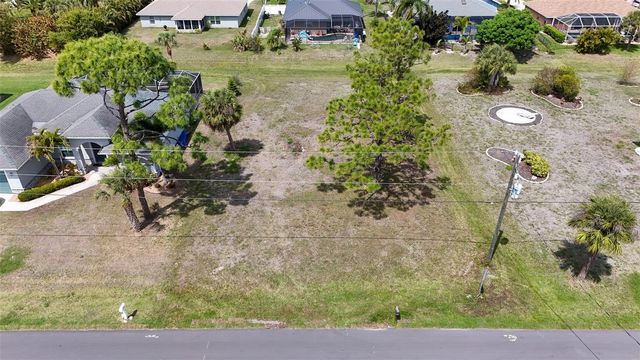 9 LONG MEADOW LANE, Rotonda West, FL 33947