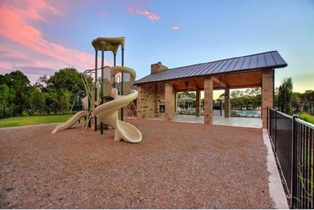 135 Clearwater WAY, Kyle, TX 78640