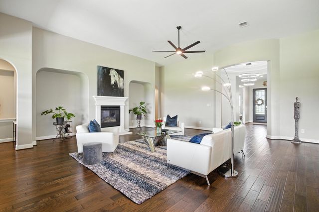 135 Clearwater WAY, Kyle, TX 78640