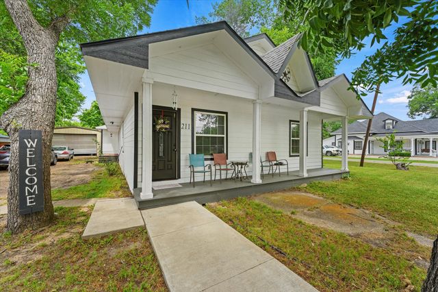 211 N Main Street, Crandall, TX 75114