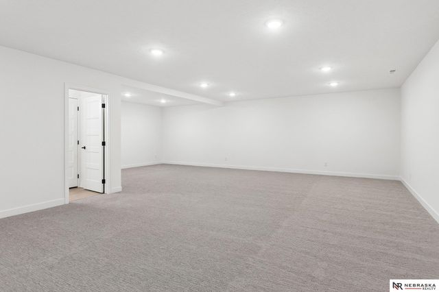 8706 Reed Street, Papillion, NE 68046