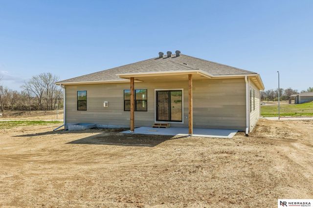 8706 Reed Street, Papillion, NE 68046