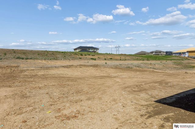 8706 Reed Street, Papillion, NE 68046