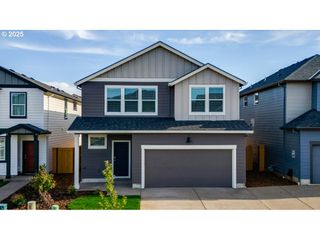 2972 T St, Springfield, OR 97477
