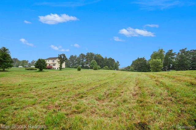 11490 Castleton Court, Dexter, MI 48130