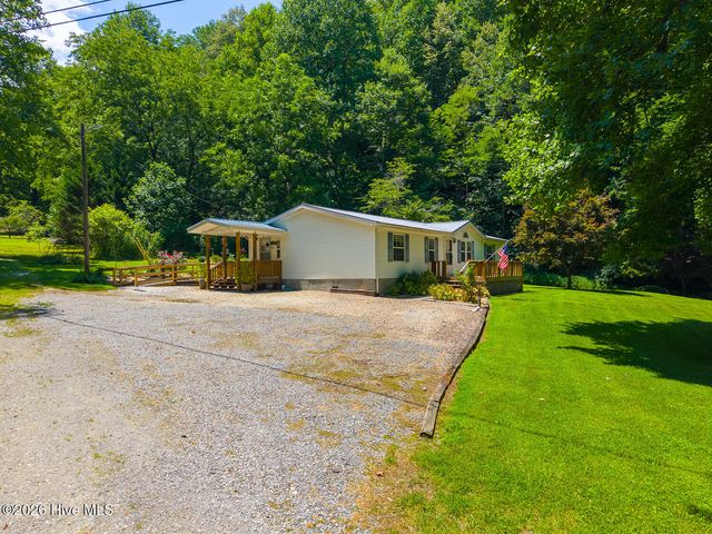 394 Anderson Road, Robbinsville, NC 28771