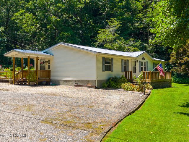 394 Anderson Road, Robbinsville, NC 28771