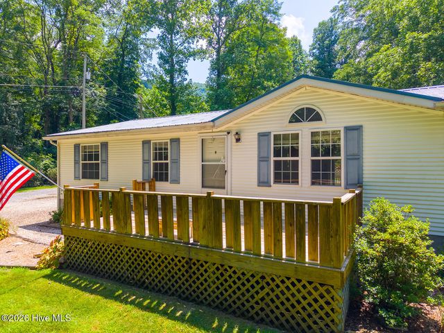 394 Anderson Road, Robbinsville, NC 28771