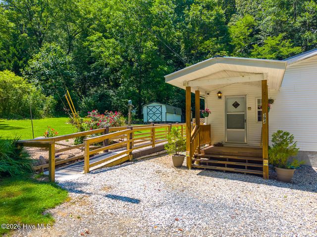 394 Anderson Road, Robbinsville, NC 28771