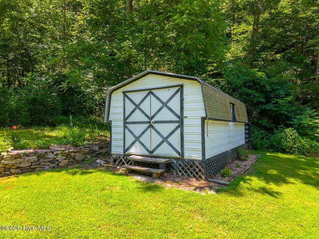 394 Anderson Road, Robbinsville, NC 28771