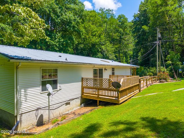 394 Anderson Road, Robbinsville, NC 28771