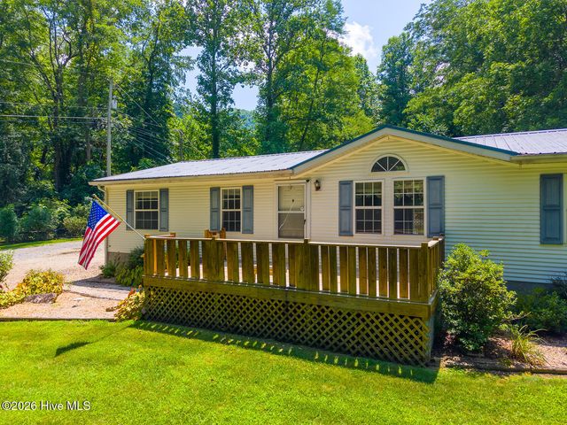 394 Anderson Road, Robbinsville, NC 28771