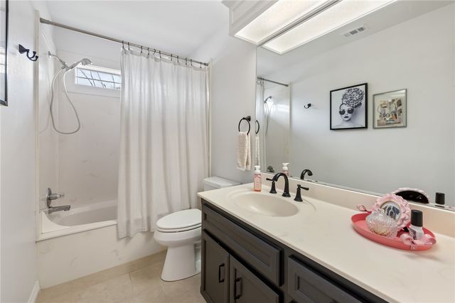 2312 South Pioneer Trail, Bryan, TX 77808