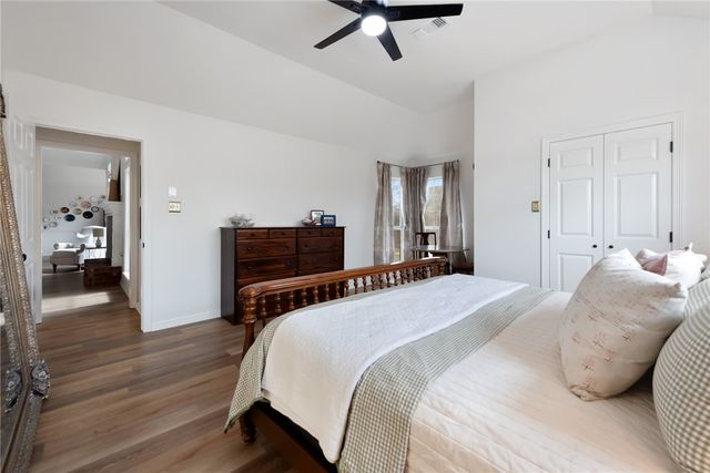 2312 South Pioneer Trail, Bryan, TX 77808