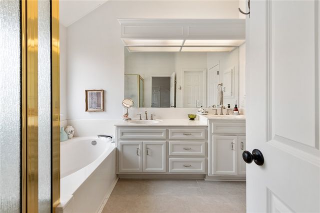 2312 South Pioneer Trail, Bryan, TX 77808